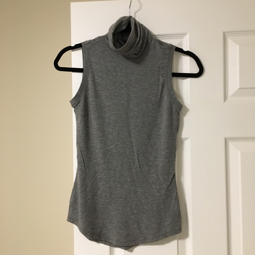 Kit & Ace sleeveless turtleneck